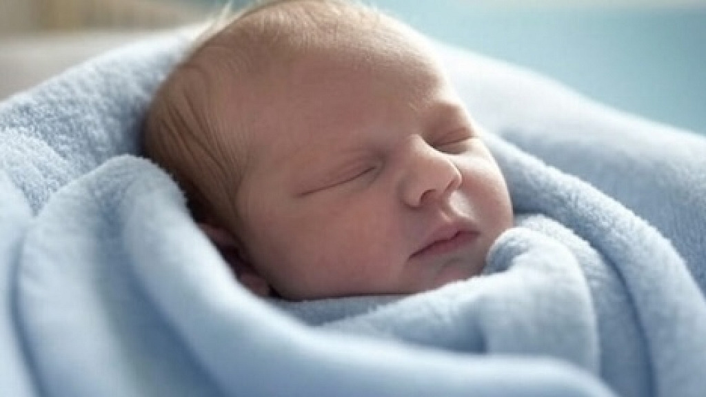 Trump Exploring Ways to Resolve Americas Demogaphic Crisis Including 5000 Baby Bonus For Mothers