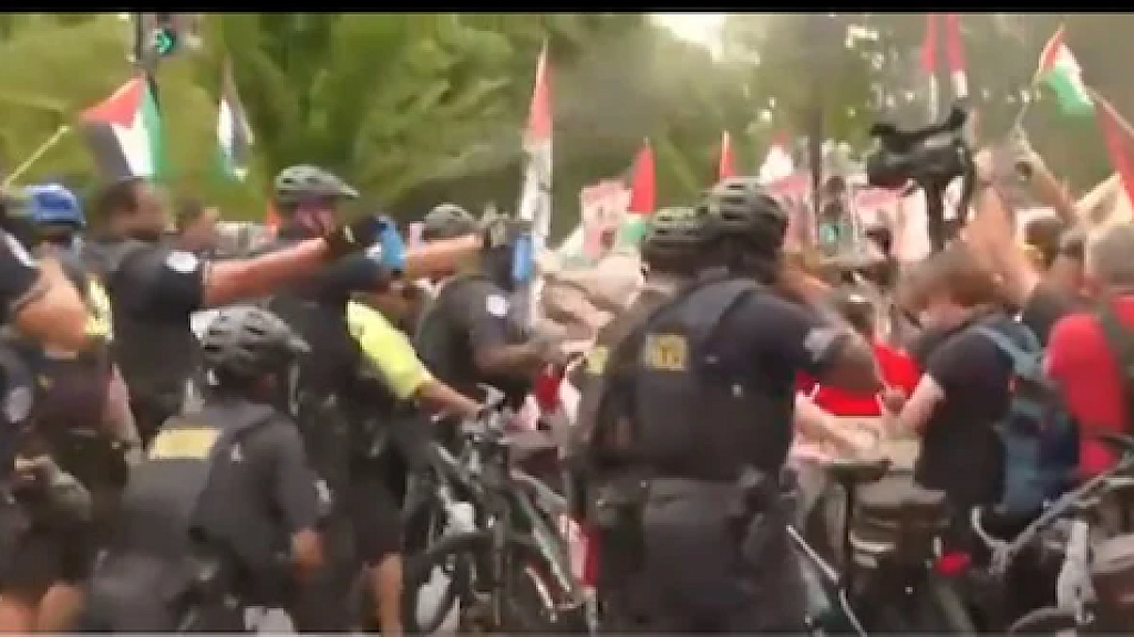 Chaos in DC THOUSANDS of Violent Pro Hamas Agitators Assault Police and Advocate Killing Jews on Day of Netanyahus Speech to Congress VIDEOS