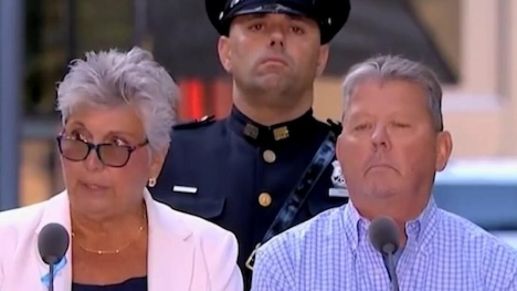 Widow of Fire Chief Killed on 9 11 RIPS Joe Biden and Kamala Harris VIDEO